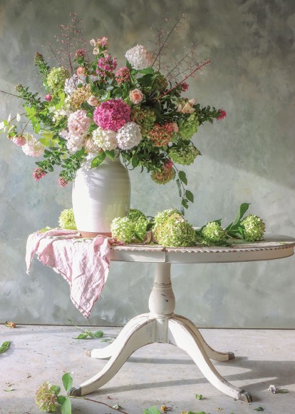 The Artists Garden: Hydrangea Table